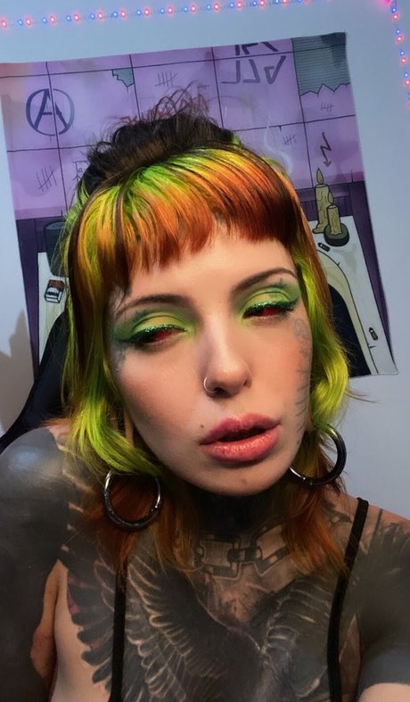 Mari Zombie xxx actress galleries