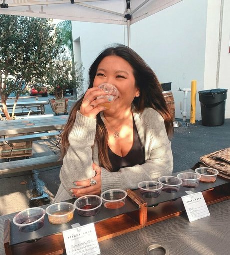 Tiffany Shu hd pornstar img