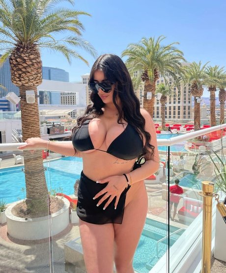 Ciara Lennon pretty model pic