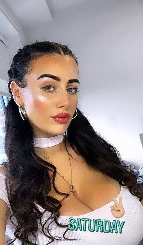 Ciara Lennon beautiful star pictures