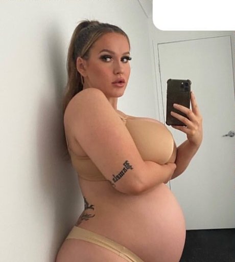 Tayla Cooper model sexy photos