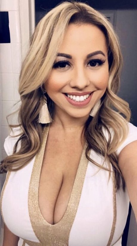 Adriana Noriega free model archive