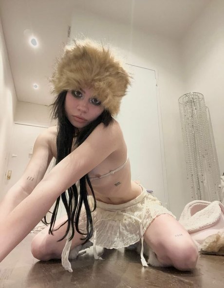 sanriobby hot actress picture