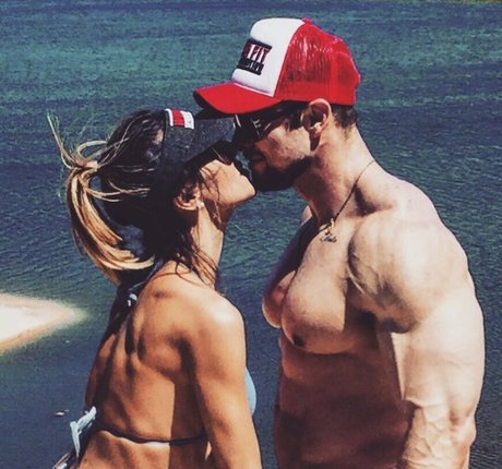 Roberta Carbonari Muzy art pornstar pic