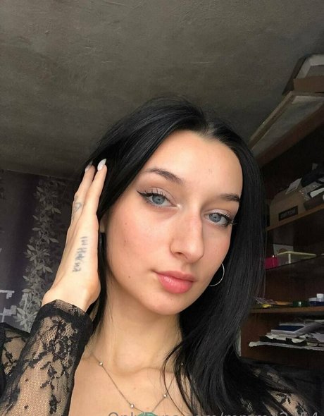 RoxyMilano model gallery