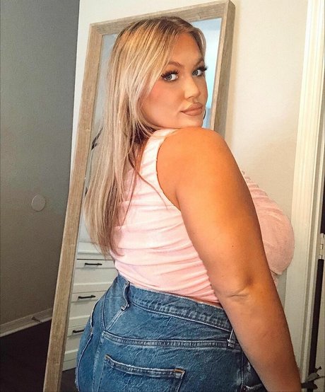 Hayden Buchko pretty star photo