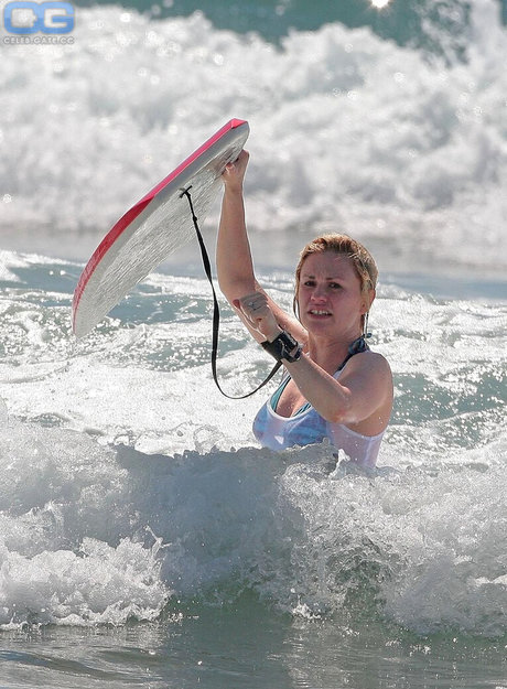 Anna Paquin erotic model image