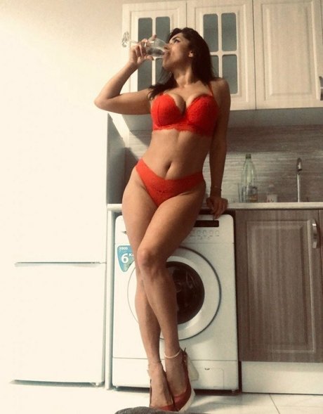 Daqnagold perfect actress pictures