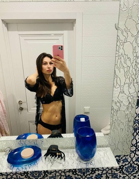 Darina Rey pretty model picture