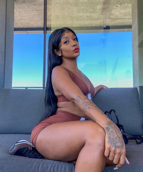 cathiimedialuna pornstar erotic pic