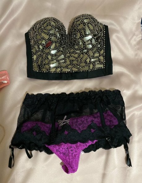 Jessica Riley model art pics