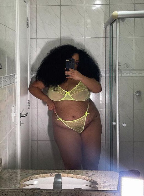 Rizia Cerqueira star high quality archive