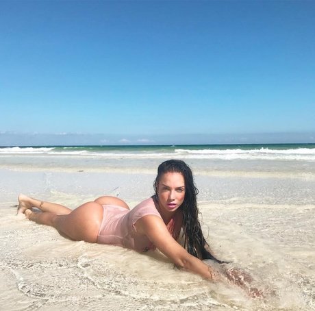 Samira Jalil model hot pic