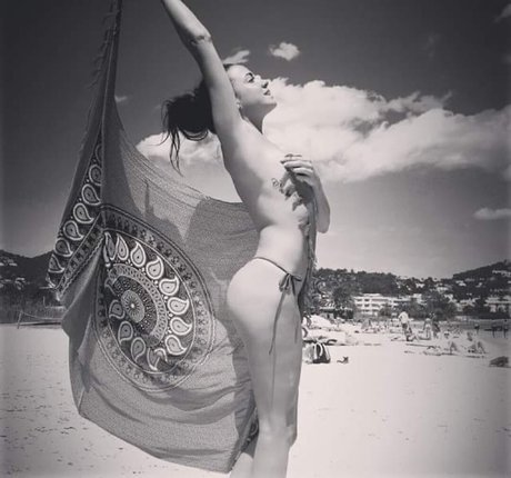 Samira Jalil erotic model galleries