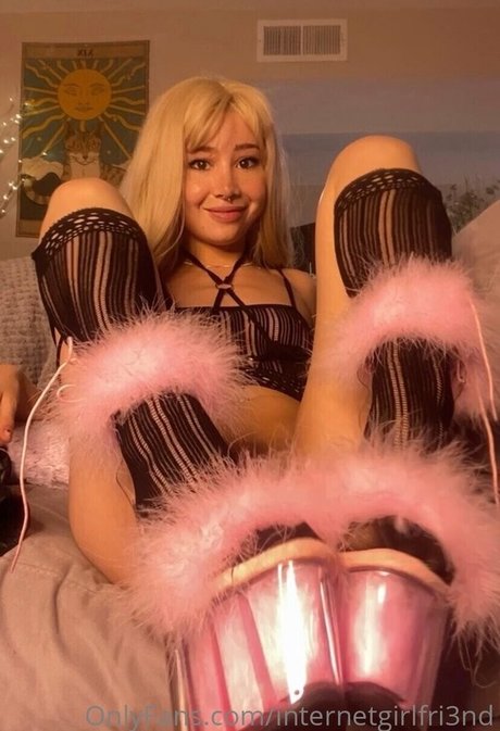 ivorydolphins model sexy photos