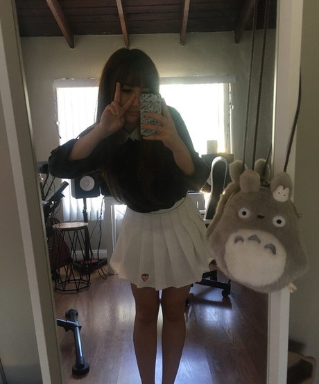 Youknowlimbo sexy actress image