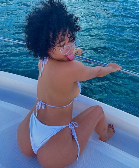 WomenSantana Barbershop xxx star picture