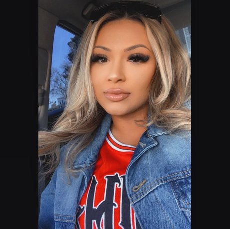 Hustle23hard beautiful star img