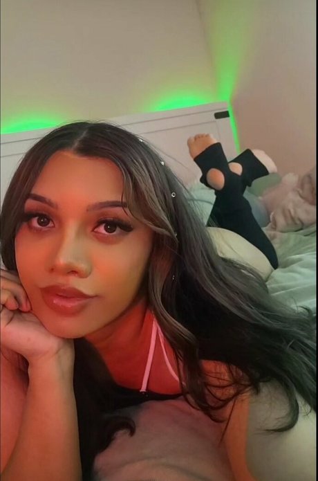 Mina Sin model hd pictures