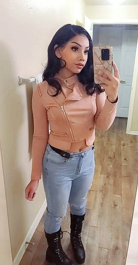 Mina Sin naked actress galleries