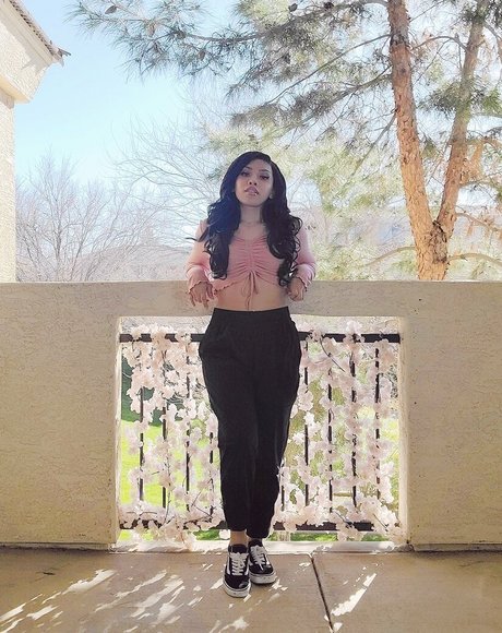 Mina Sin sexy pornstar pictures