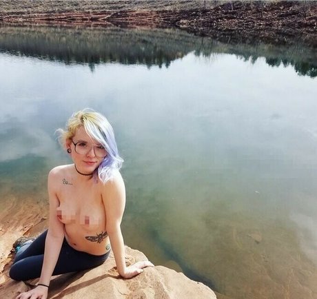 sweetfaebelle adult actress photo