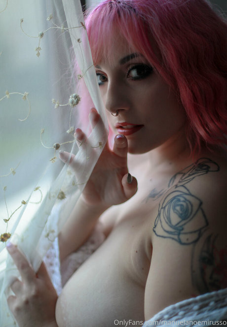Manuelanoemirusso pornstar naked photos
