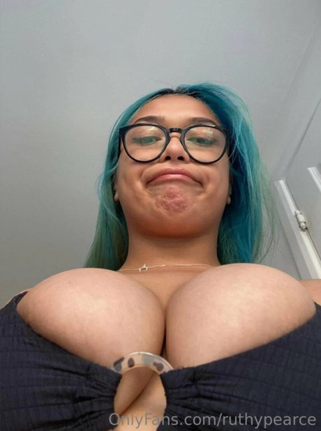 Ruthy Hannah Pearce model top archive