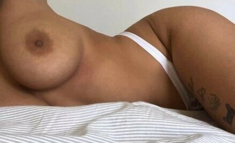 Ruthy Hannah Pearce naked model pics