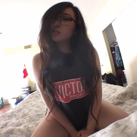 Hentai Waifu erotic actress gallery