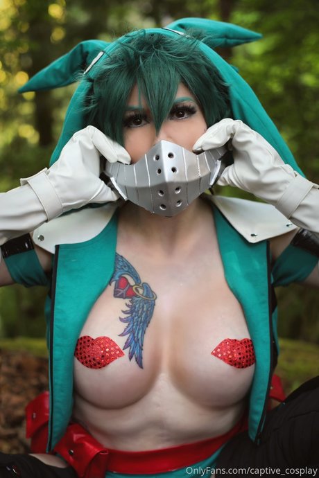 Captive Cosplay model hot img