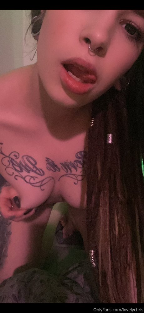 lovelychris free pornstar image