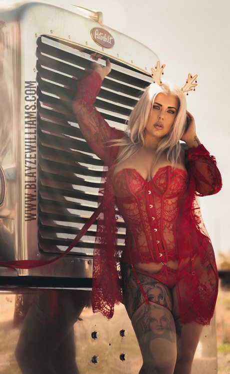 Blayze Williams naked actress picture