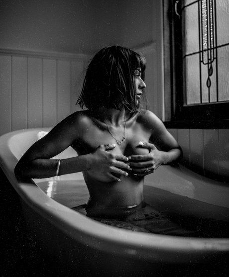 Maraa Jane model pornographic image