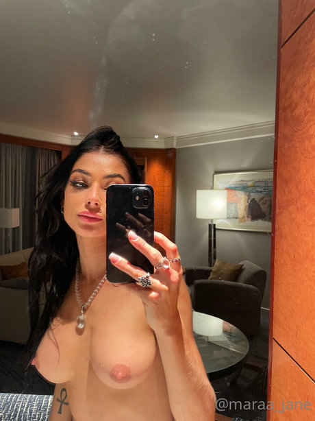 Maraa Jane erotic pornstar pics
