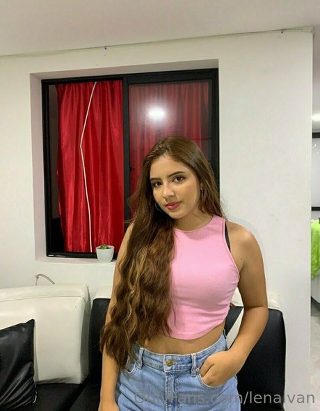 Lenaivan pretty actress pics