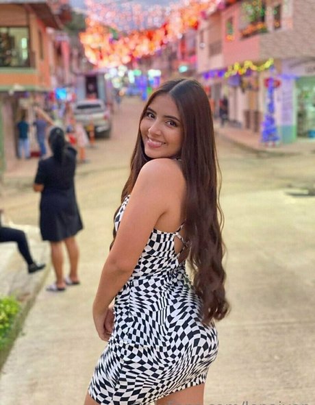 Lenaivan model exclusive archive