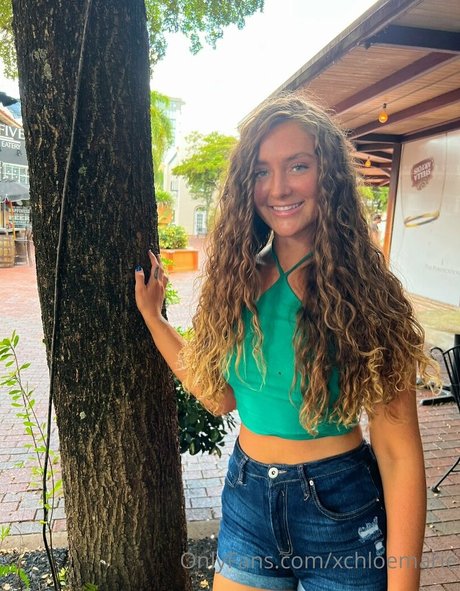 xchloemarie model sexy photo