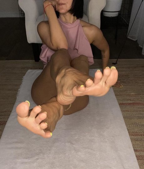 Laprettyfeet4 sexy pornstar pictures