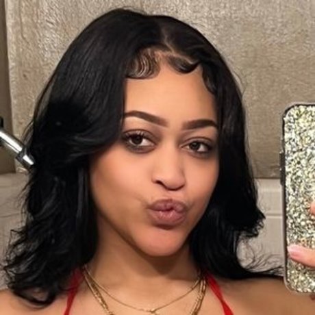 Evonyrosalinaaaa erotic actress picture