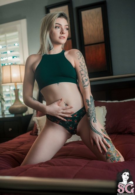 Fern Suicide beautiful actress archive