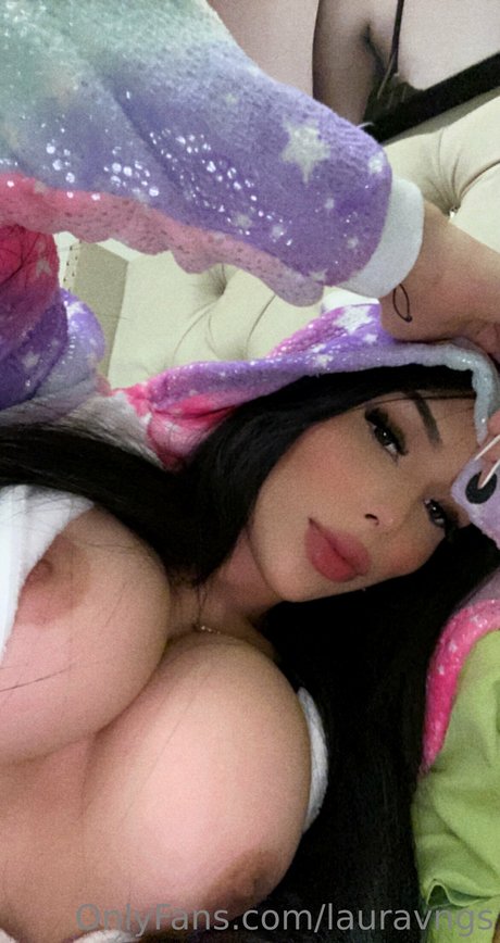 Laura Vanegas art star galleries