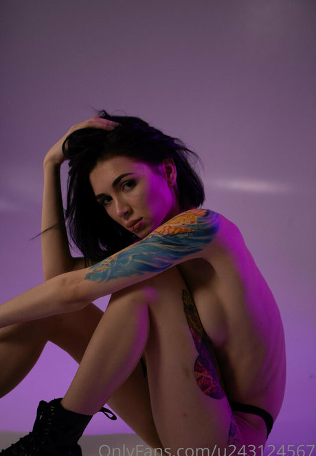 Mika Davis sexy star photo