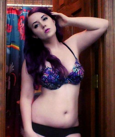 TemptyVA model nice photos