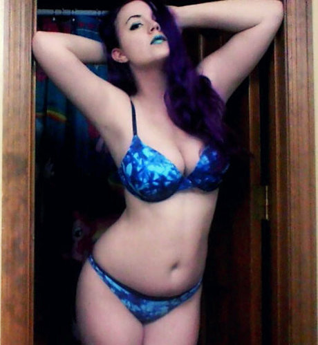 TemptyVA erotic pornstar pictures