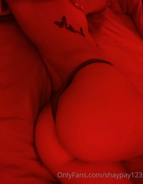 Shayna Laliberte model sex img