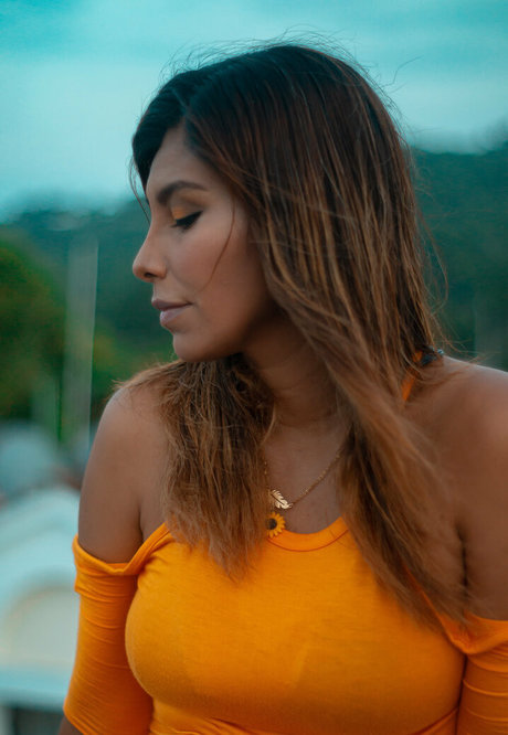 Lizbeth Martinez model best pic