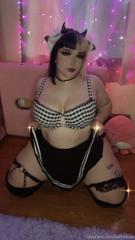 KatTheKunt art star pics