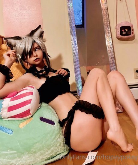 Beautyfromthorns model pretty img