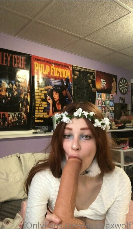 Azaleax Wolf_ star top photos